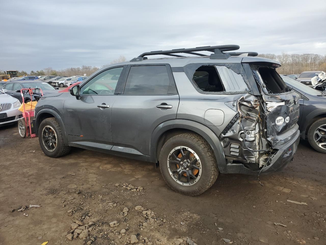 2023 NISSAN PATHFINDER - Фото 2