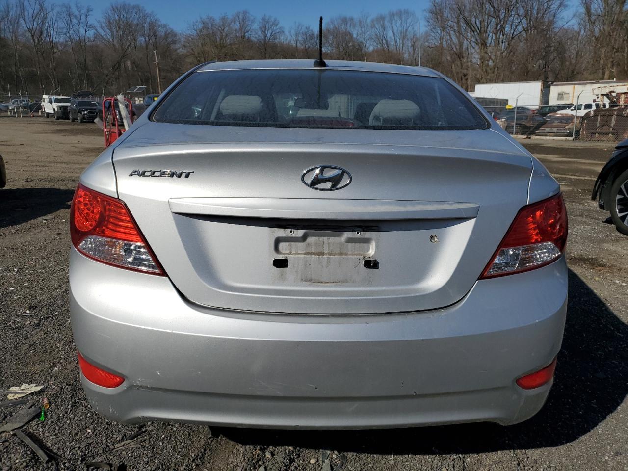 2012 HYUNDAI ACCENT GLS - Фото 6
