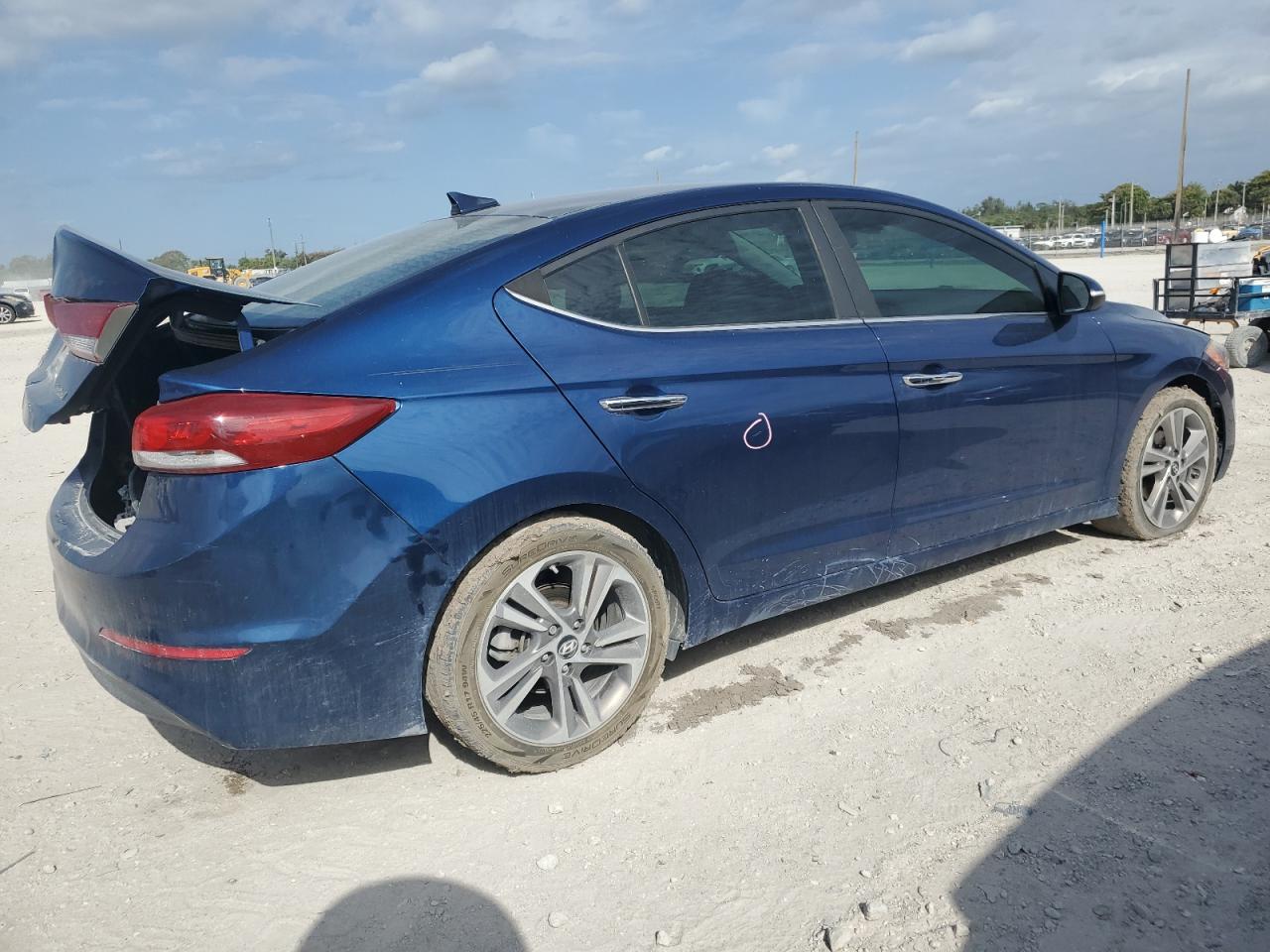 2017 HYUNDAI ELANTRA SE - Image 3