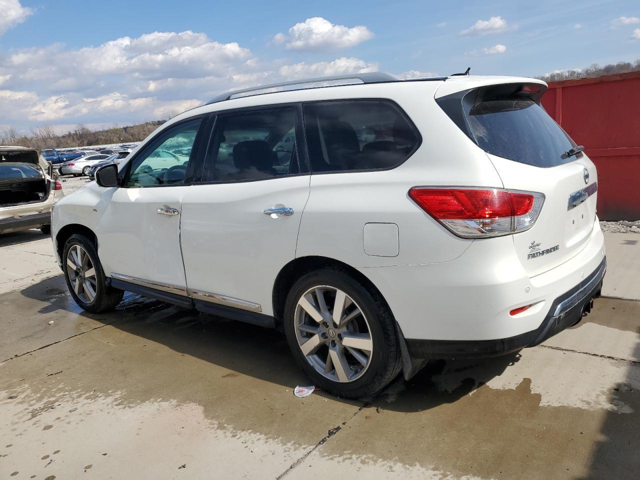 2013 NISSAN PATHFINDER - Фото 2