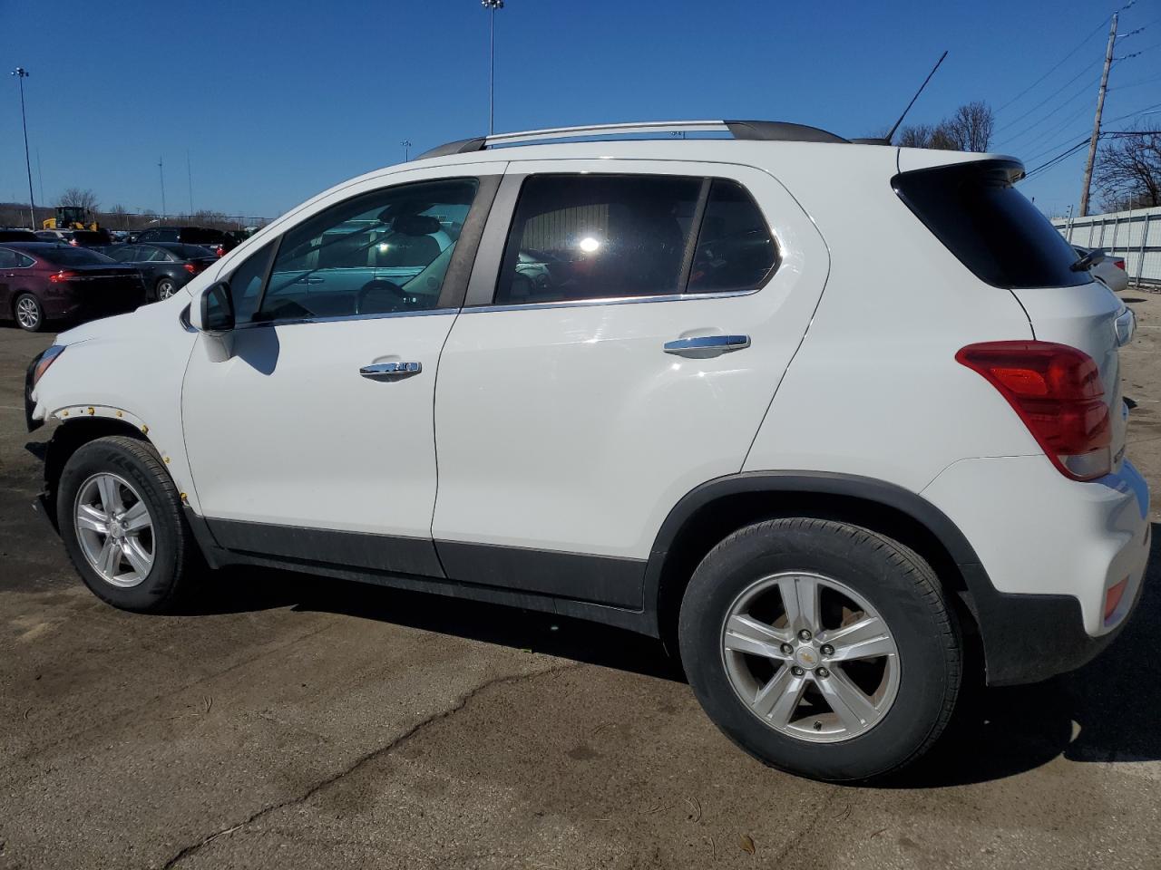 2019 CHEVROLET TRAX 1LT - Фото 2