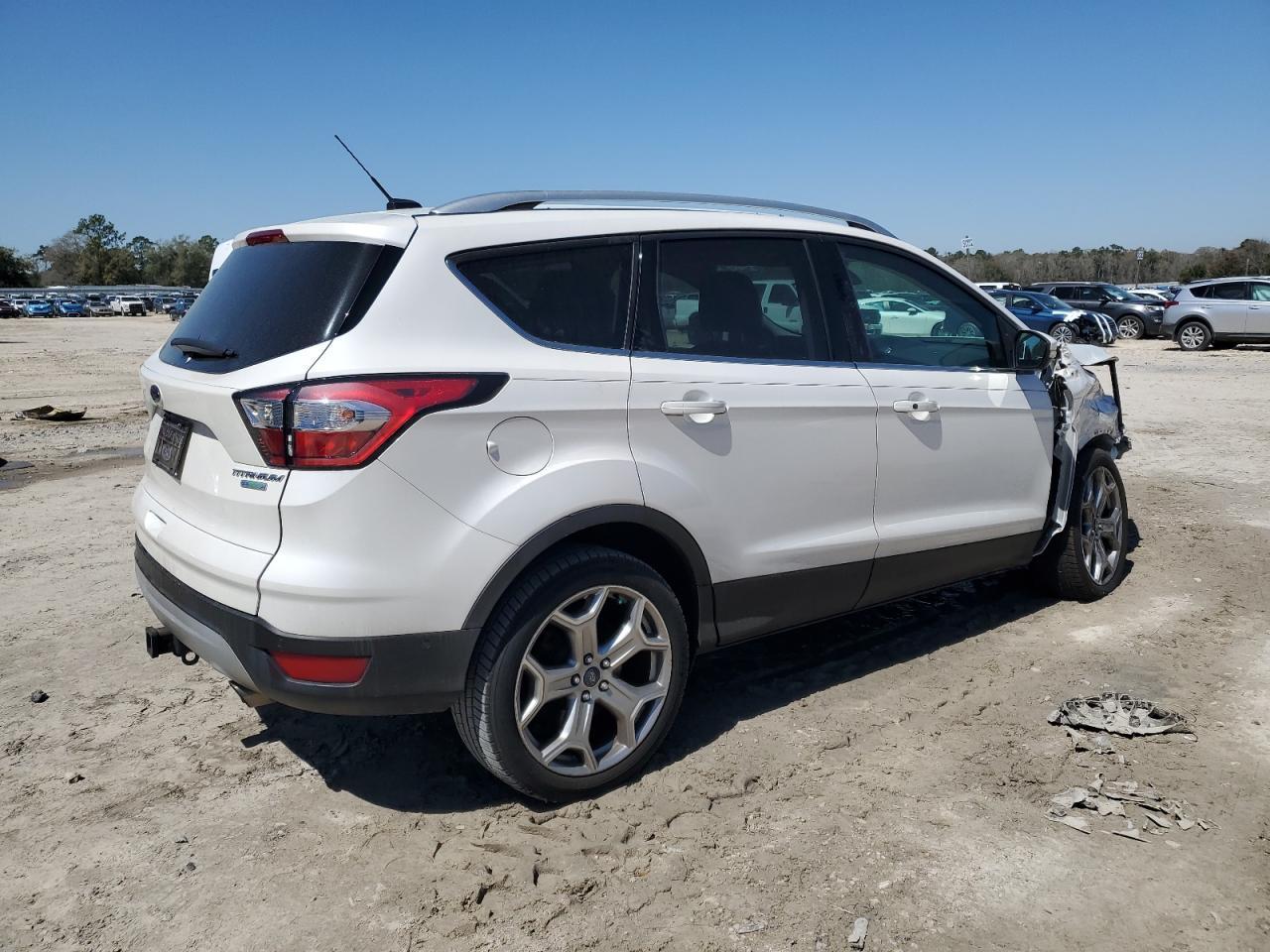 2017 FORD ESCAPE TIT - Image 3