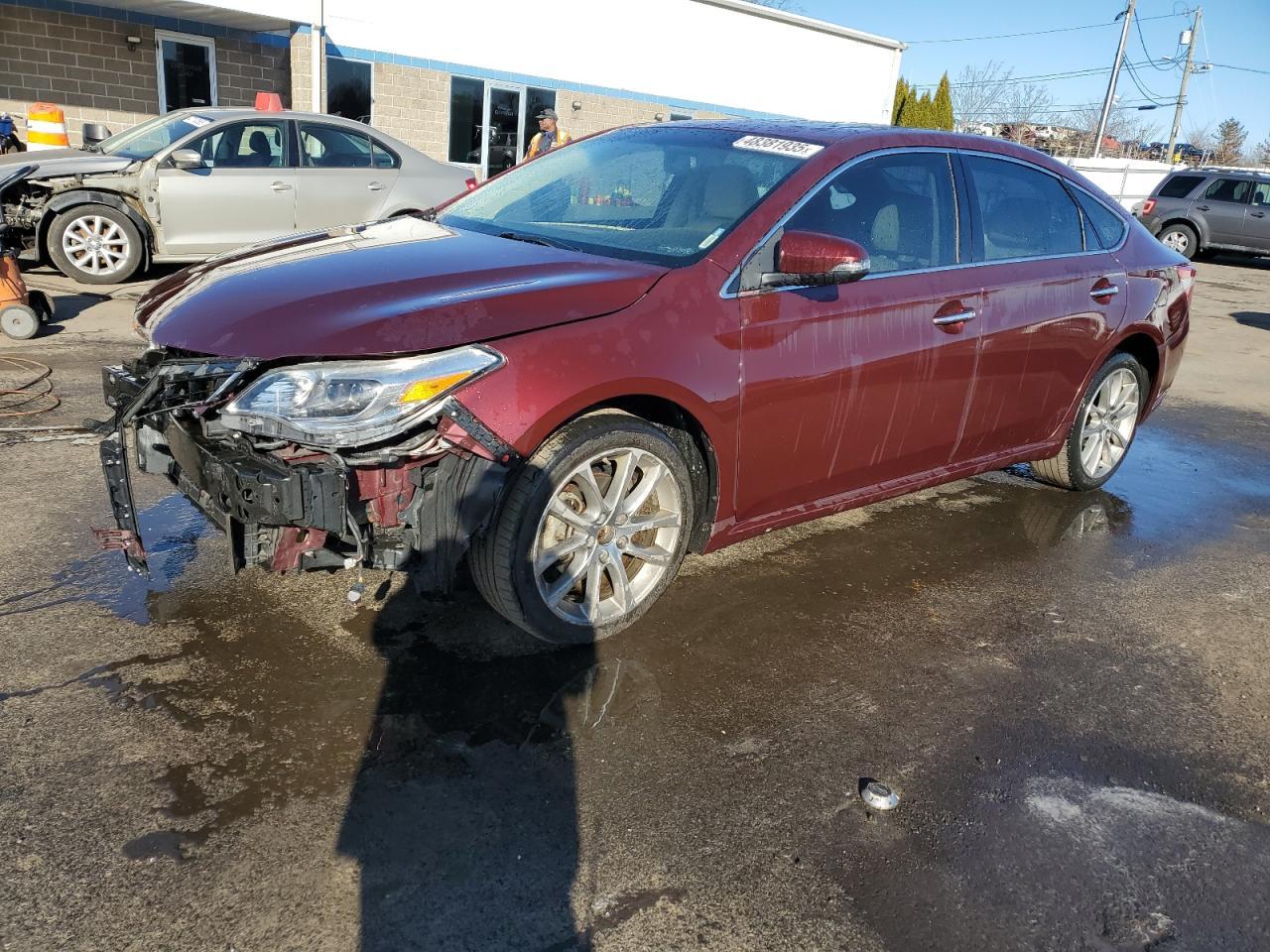 2015 TOYOTA AVALON XLE