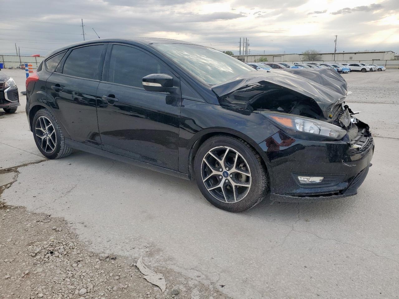 2017 FORD FOCUS SEL - Image 4