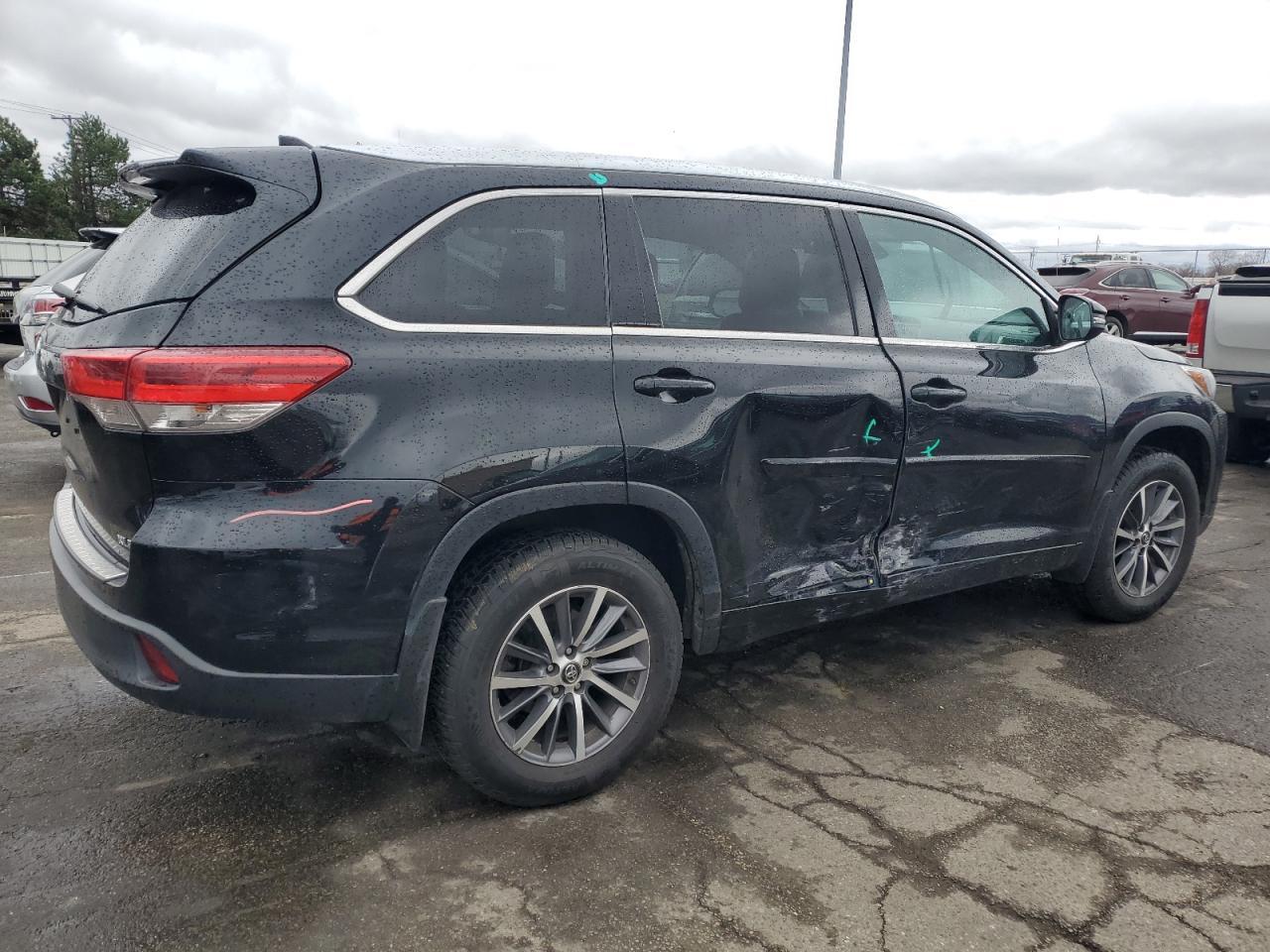 2018 TOYOTA HIGHLANDER - Image 3