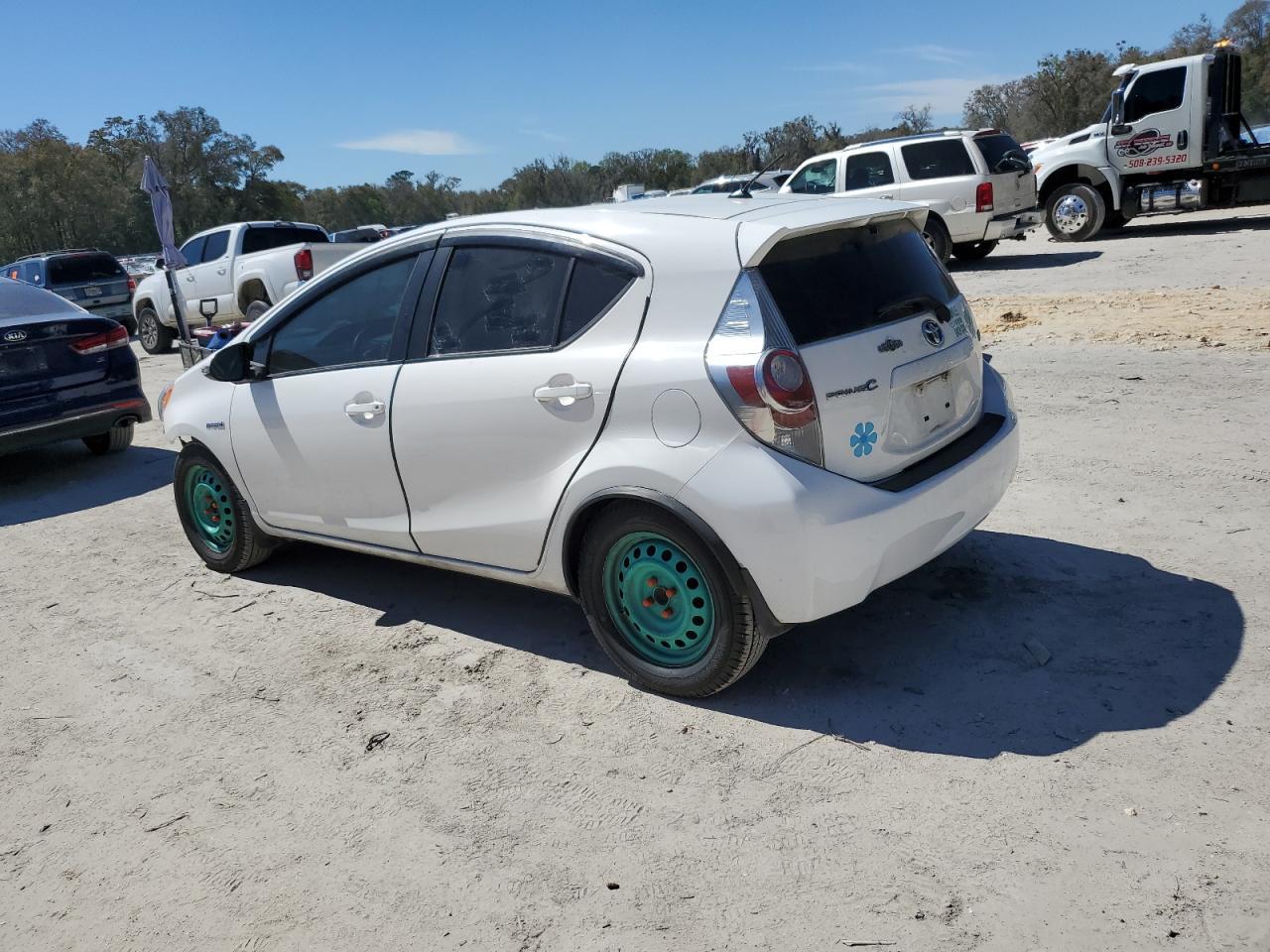 2013 TOYOTA PRIUS C - Image 2