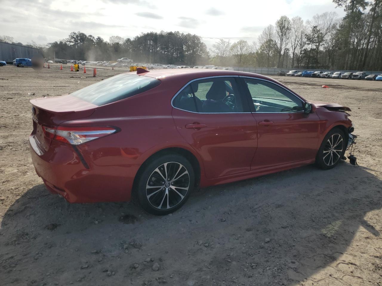 2020 TOYOTA CAMRY SE - Image 3