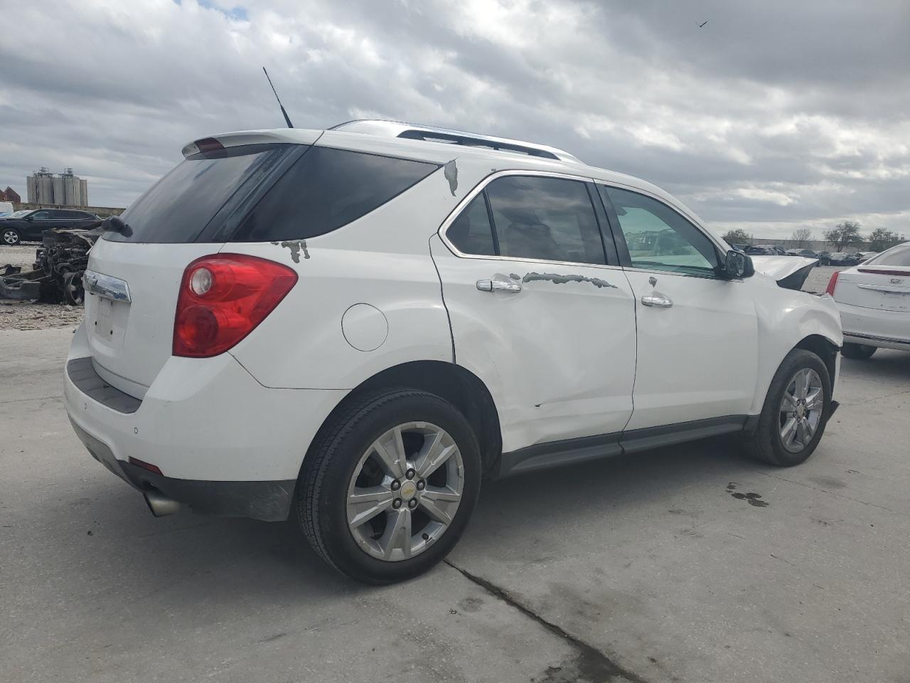 2011 CHEVROLET EQUINOX LT - Фото 3