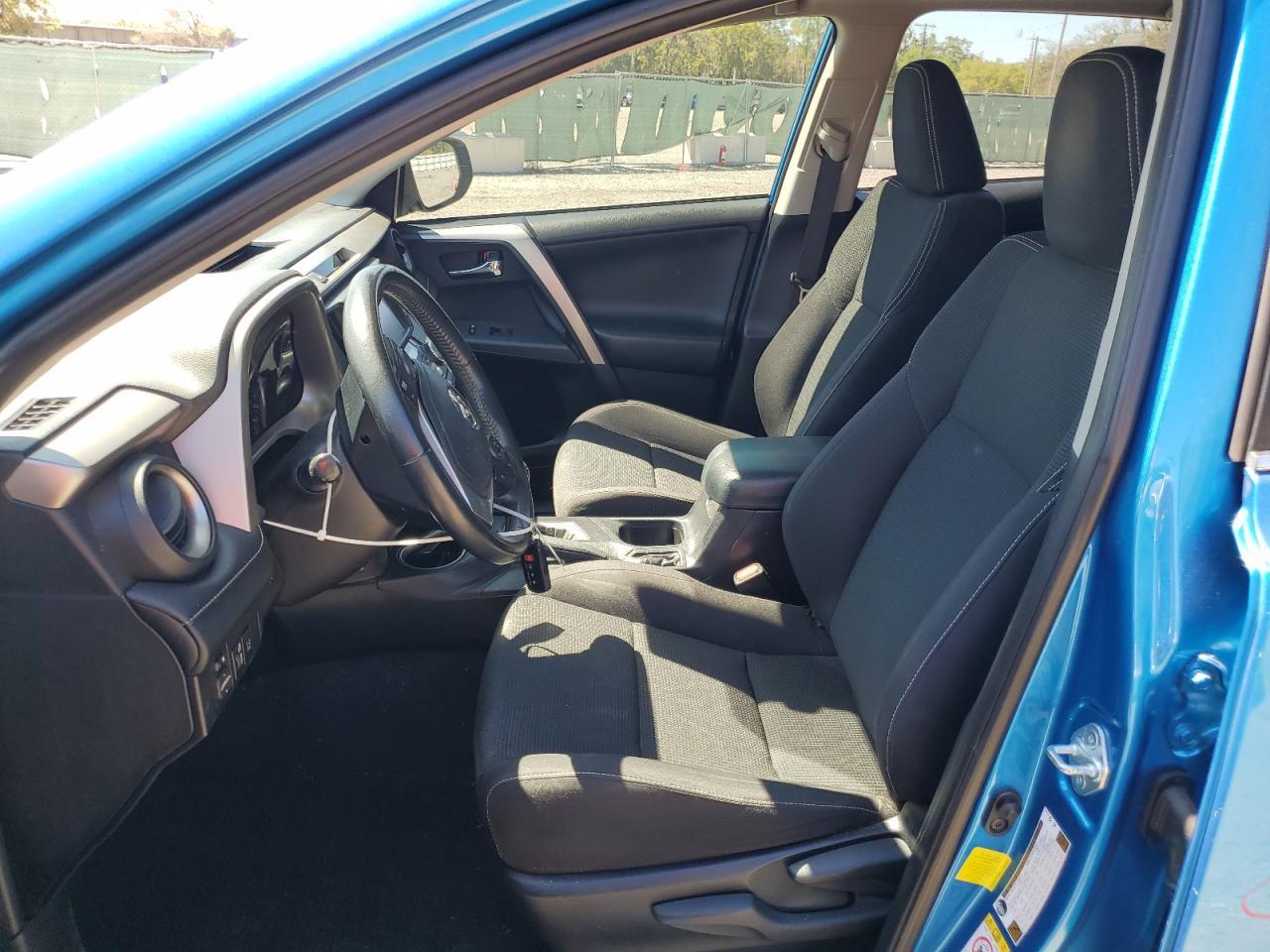 2017 TOYOTA RAV4 XLE - Image 7