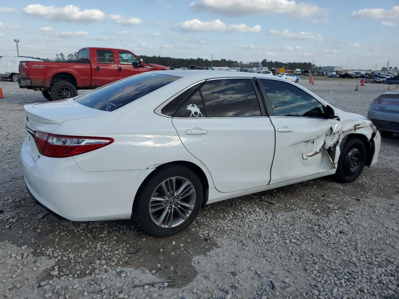 2015 TOYOTA CAMRY LE - Фото 3