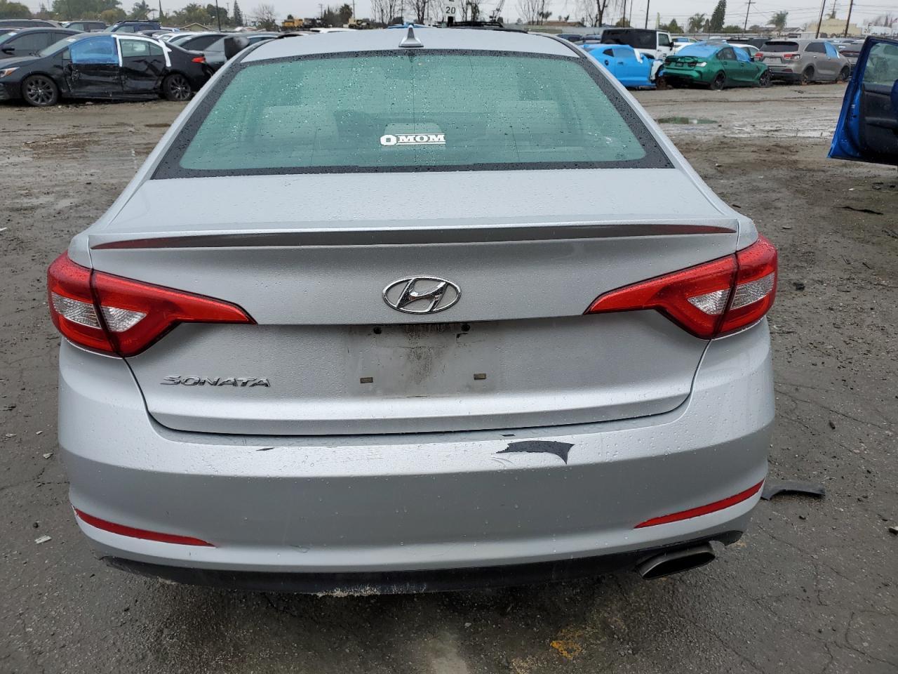 2017 HYUNDAI SONATA SE - Image 6
