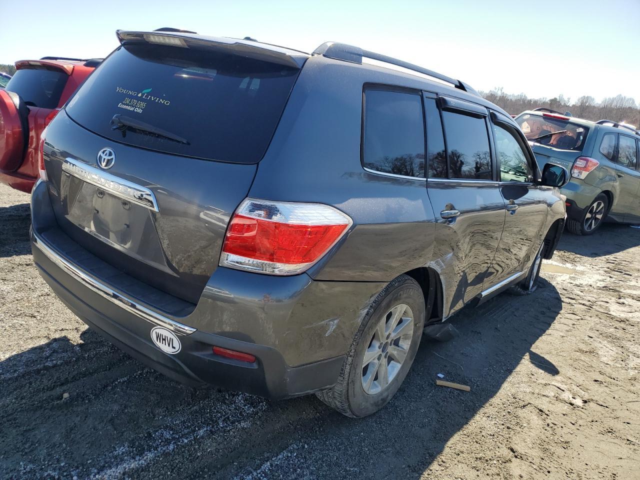 2011 TOYOTA HIGHLANDER - Image 3