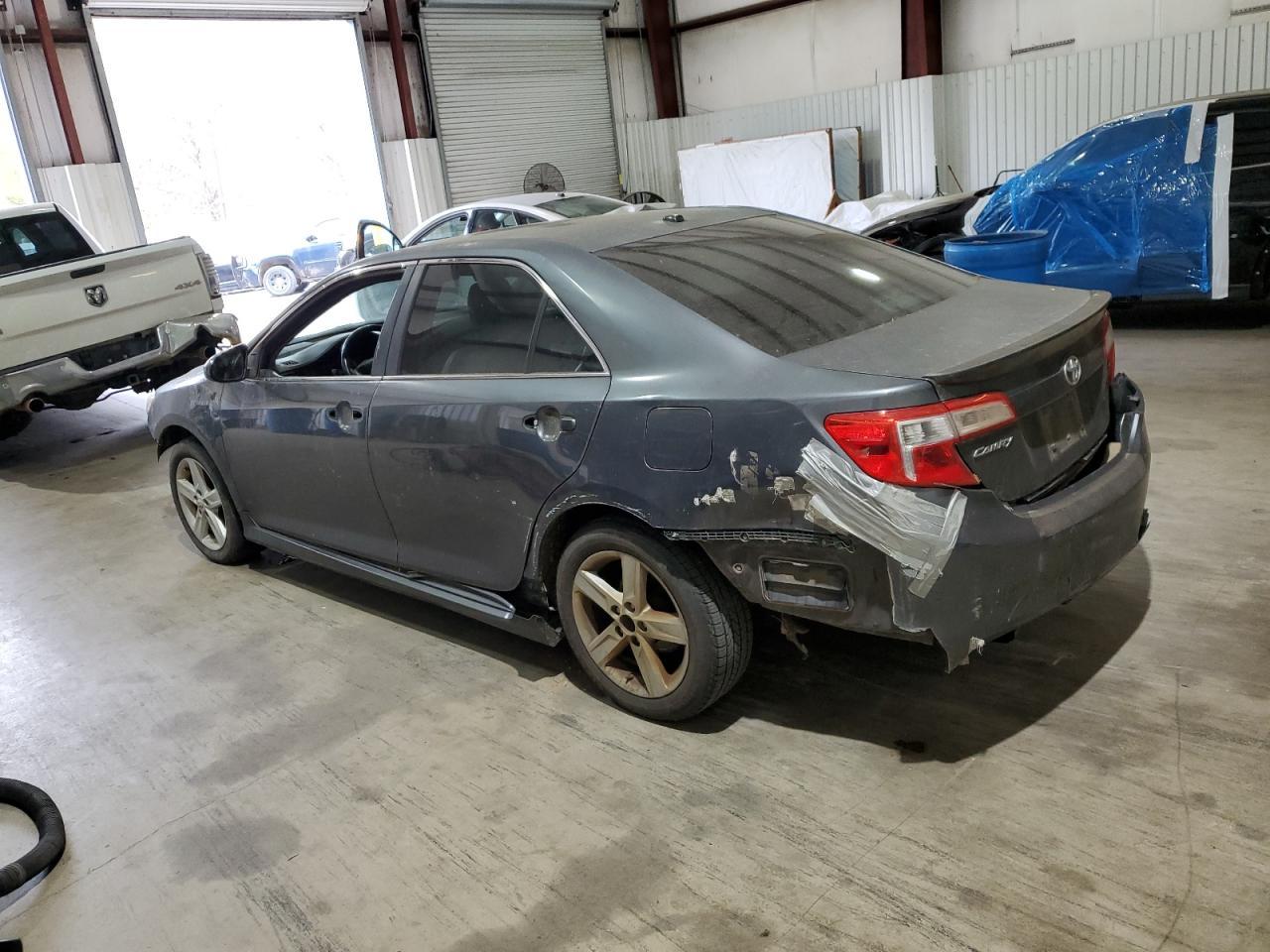 2012 TOYOTA CAMRY BASE - Фото 2