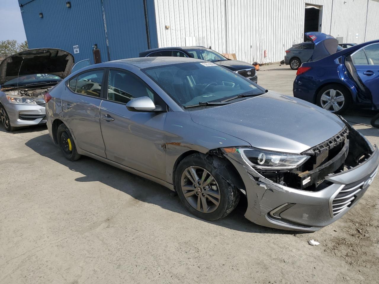 2017 HYUNDAI ELANTRA SE - Фото 4