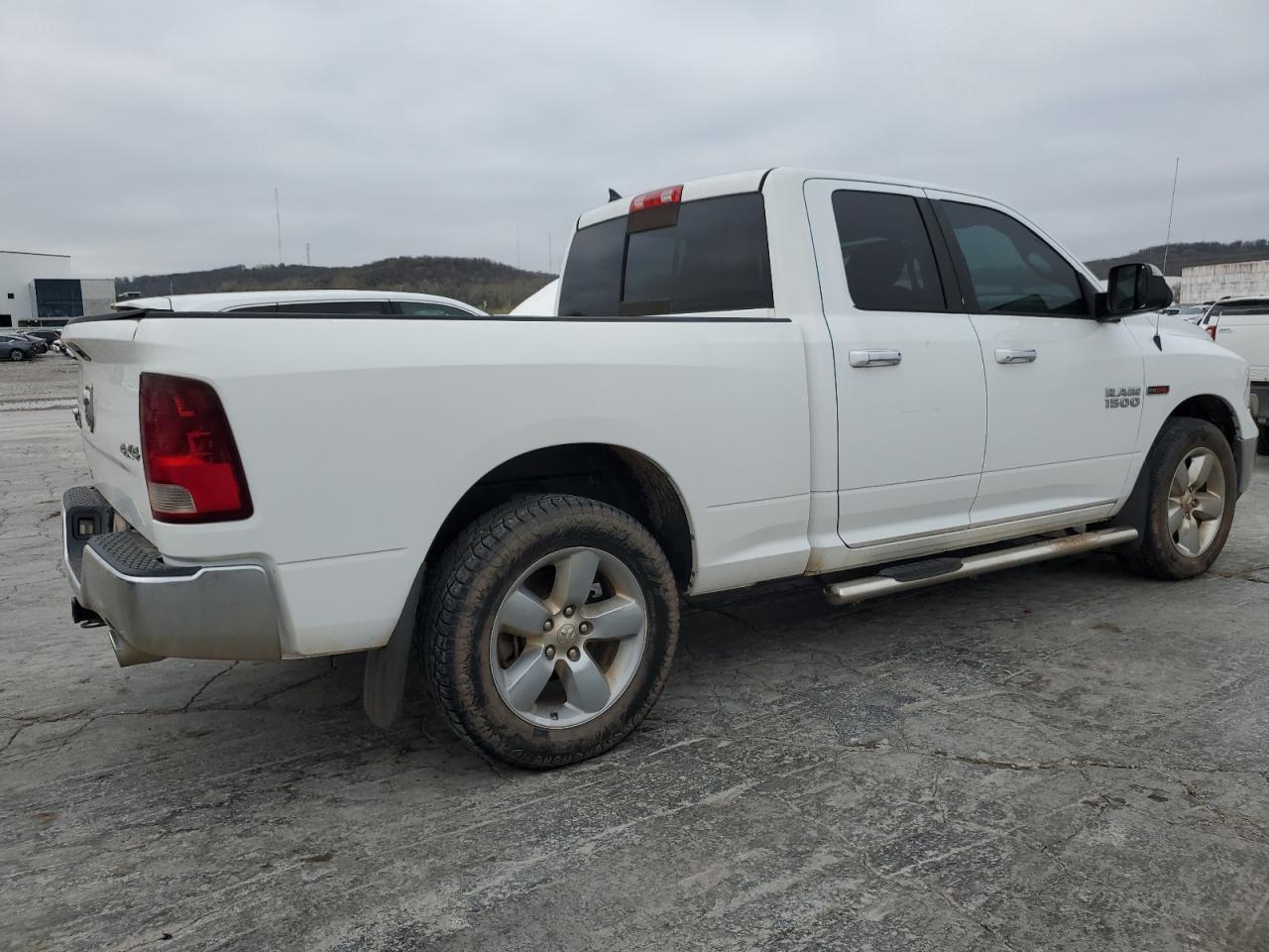 2015 RAM 1500 SLT - Фото 3