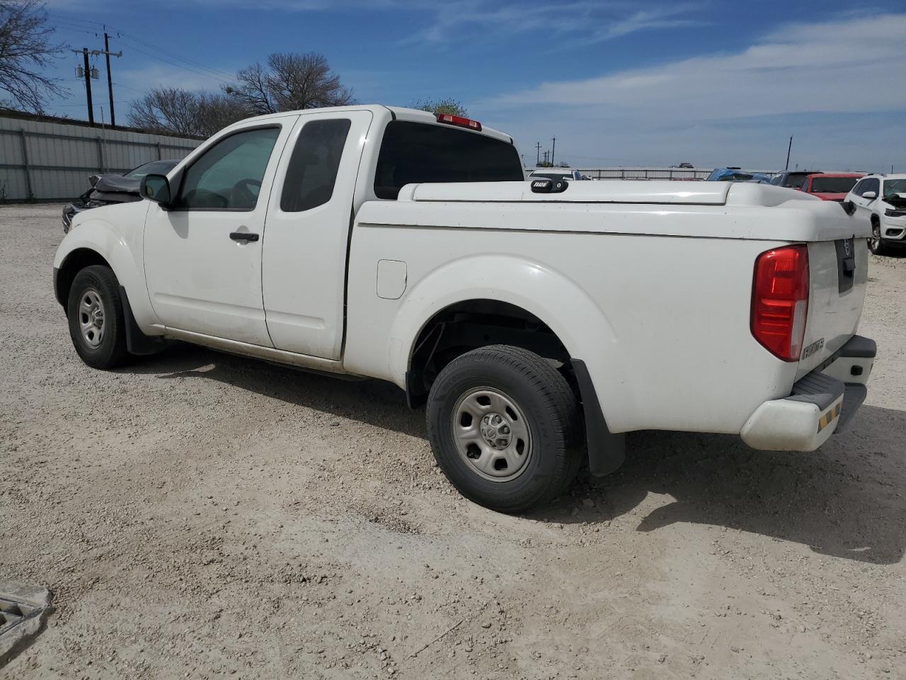 2017 NISSAN FRONTIER S - Image 2