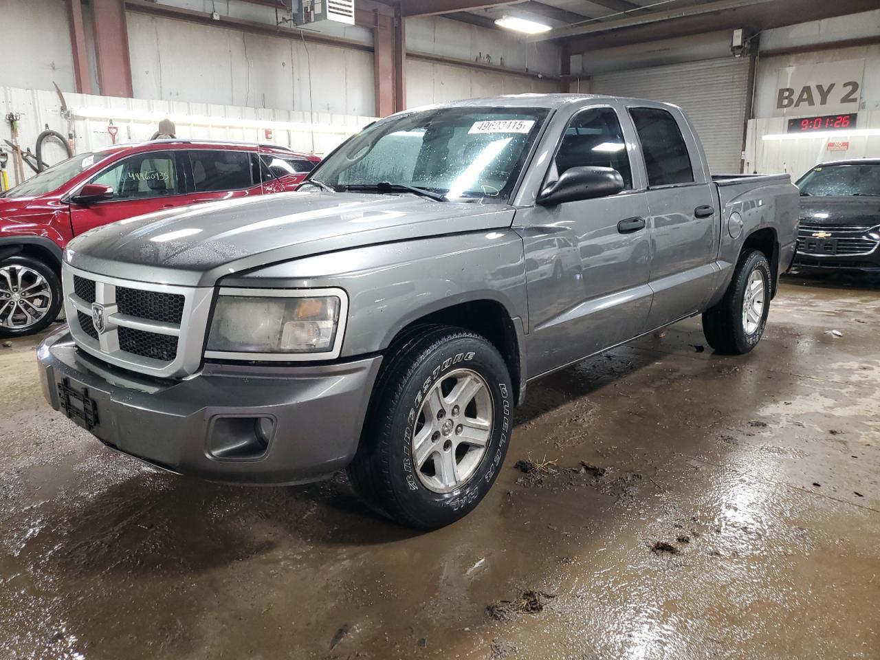2011 DODGE DAKOTA SLT