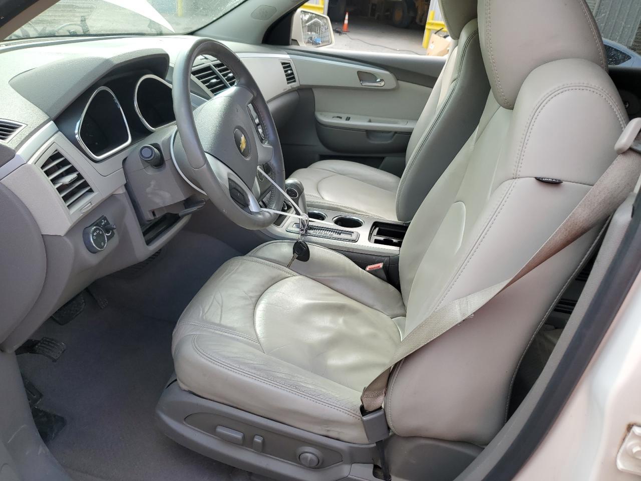 2012 CHEVROLET TRAVERSE L - Фото 7
