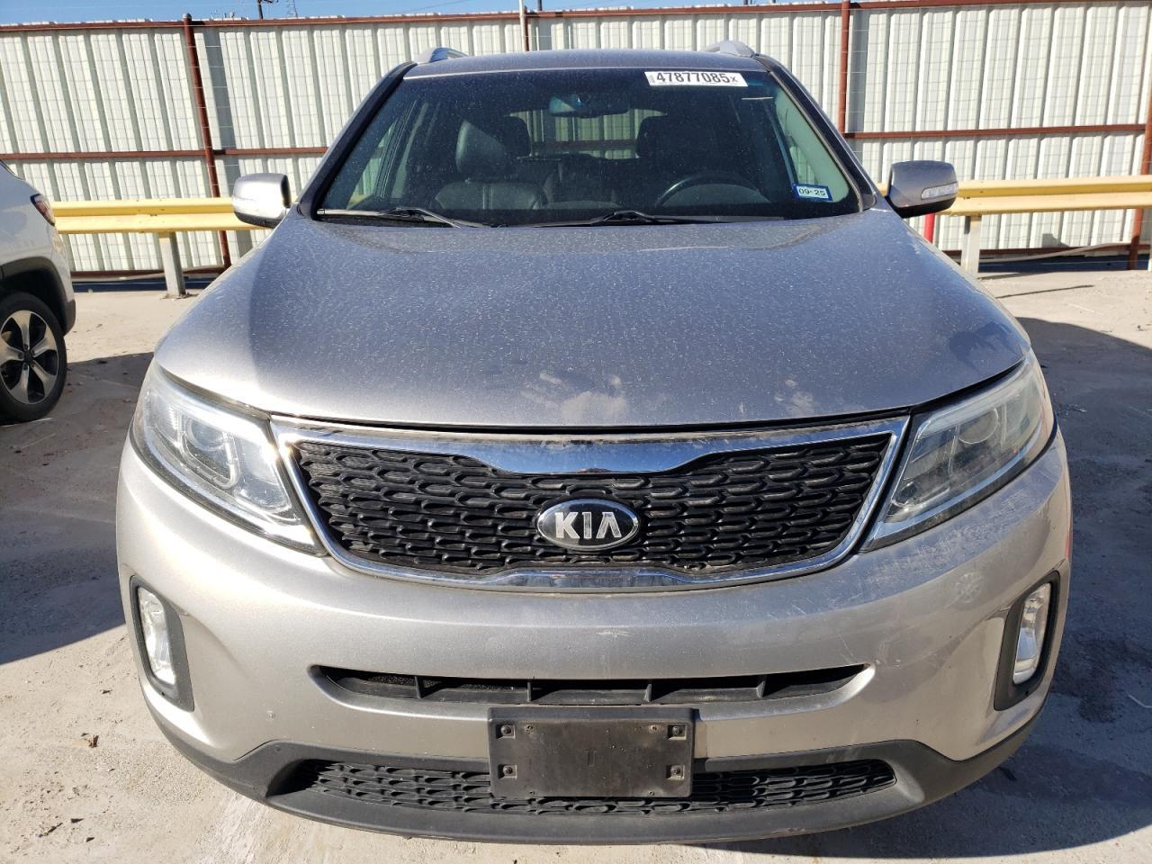 2015 KIA SORENTO LX - Image 5