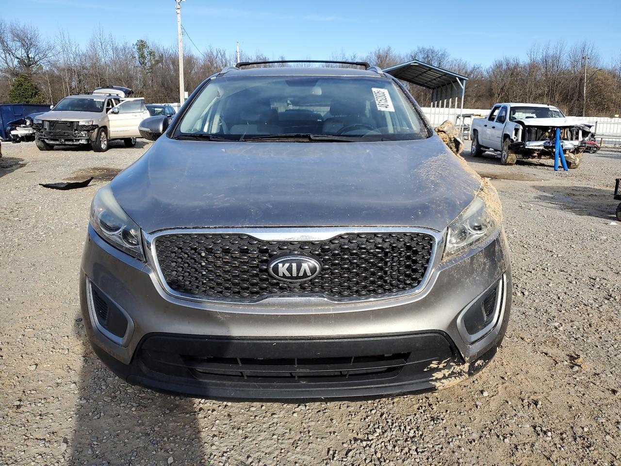 2017 KIA SORENTO LX - Фото 5