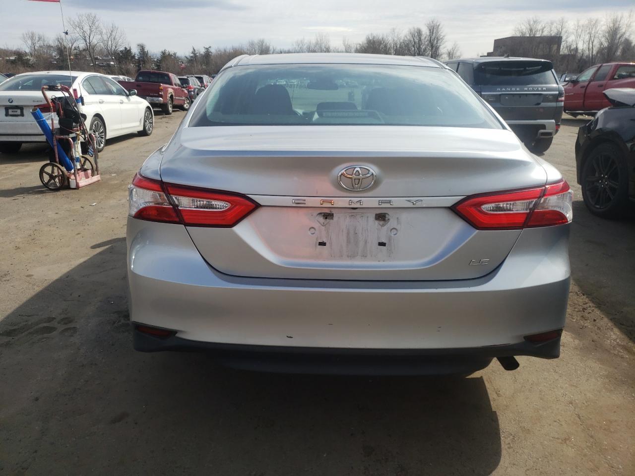 2018 TOYOTA CAMRY L - Фото 6