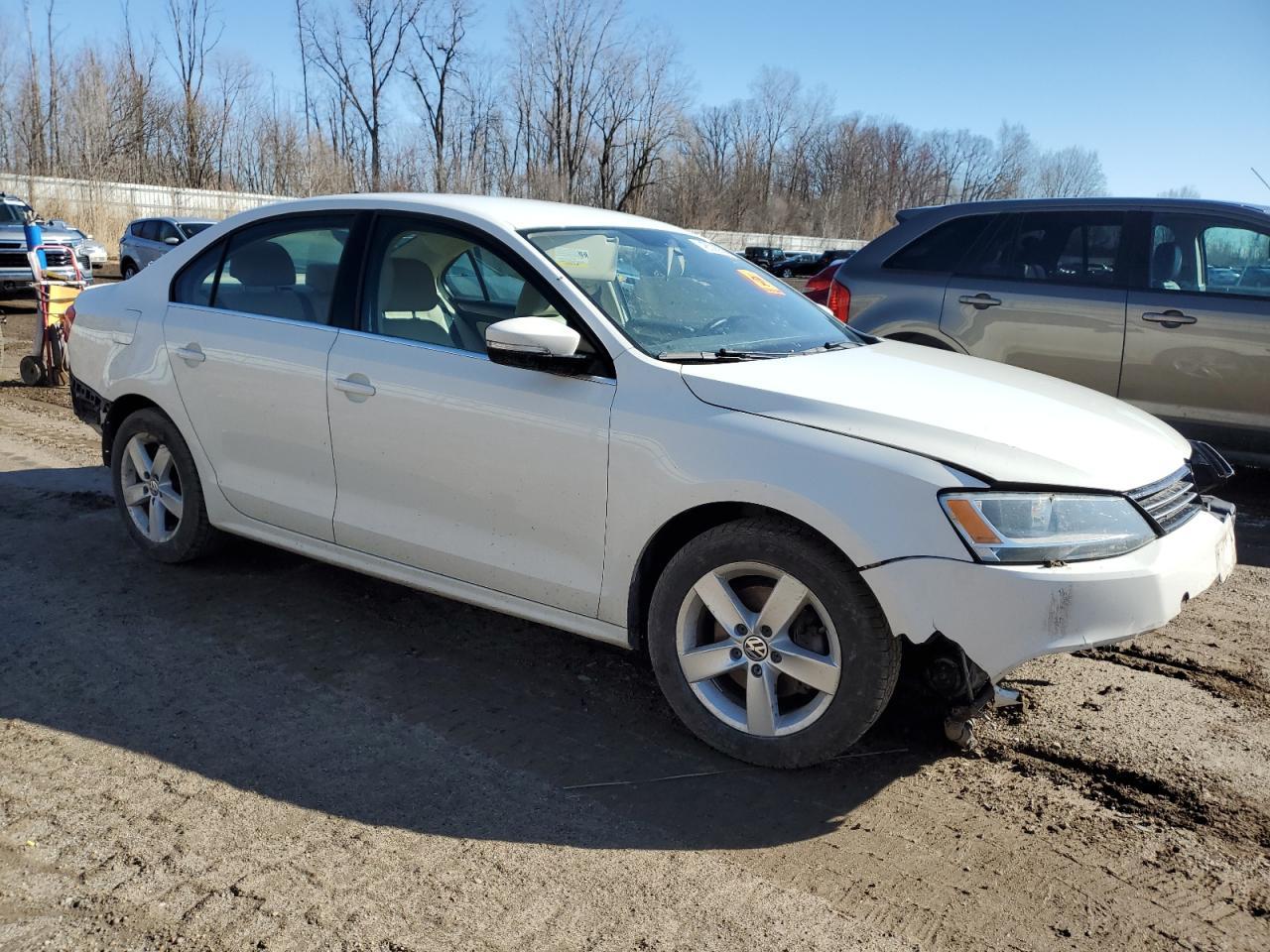 2013 VOLKSWAGEN JETTA TDI - Фото 4