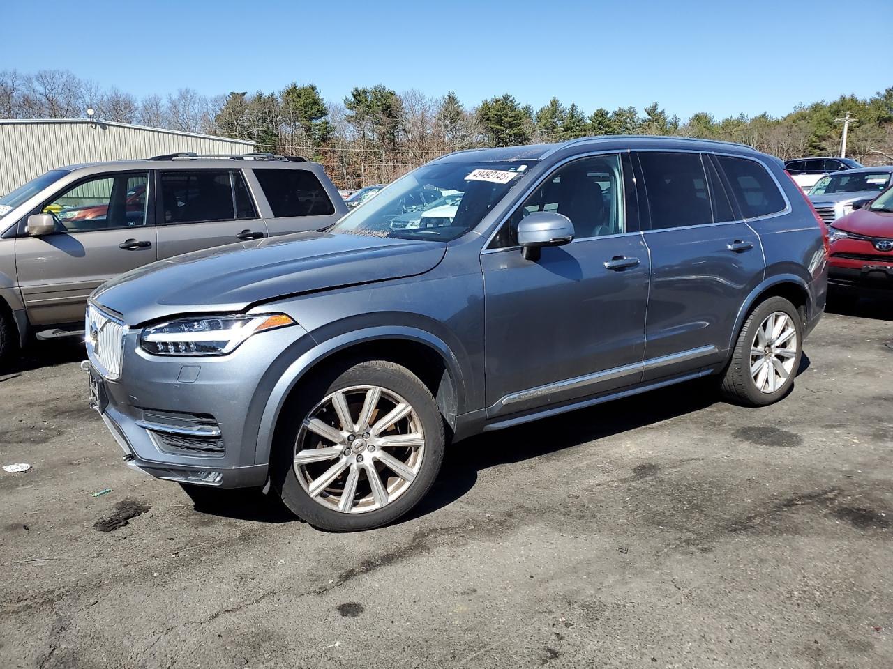 2016 VOLVO XC90 T6