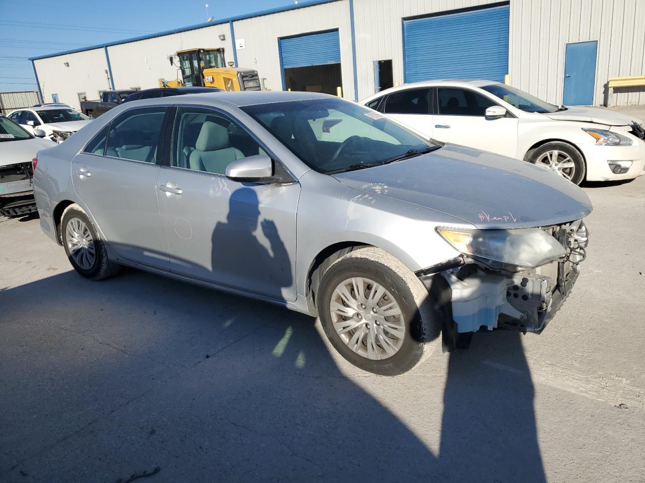 2014 TOYOTA CAMRY L - Image 4