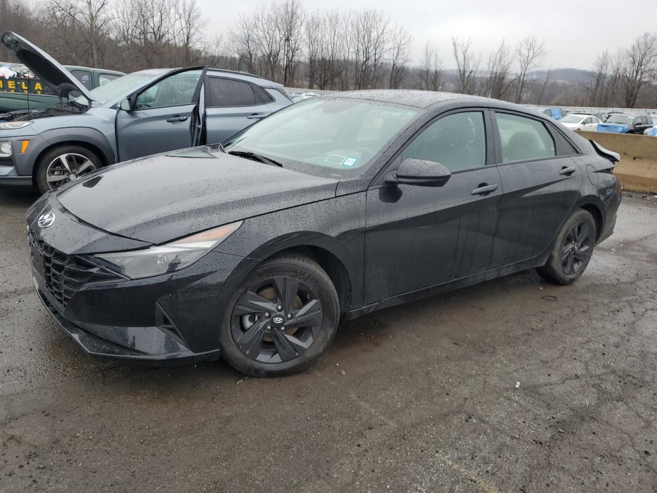 2023 HYUNDAI ELANTRA SE