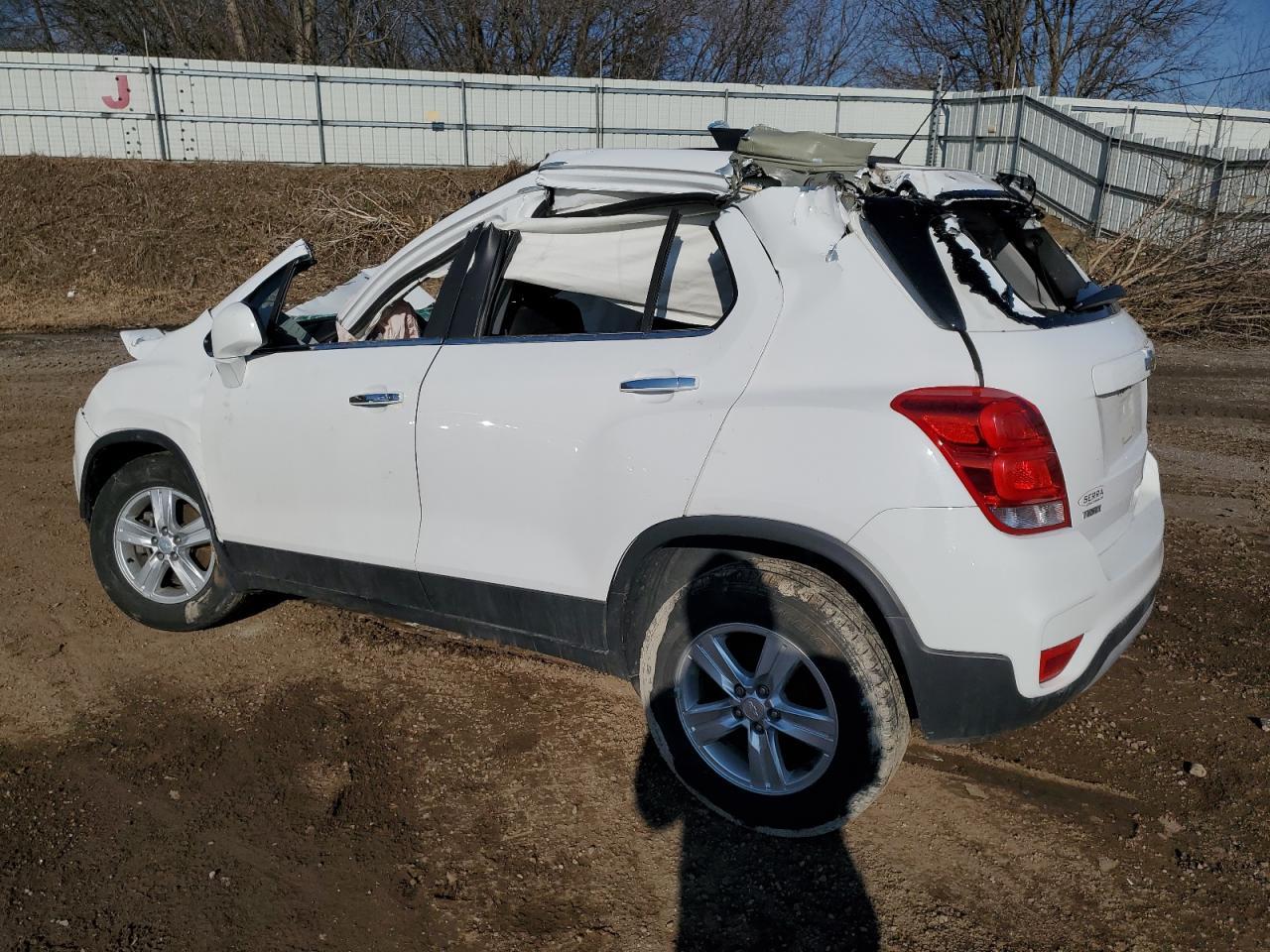 2019 CHEVROLET TRAX 1LT - Image 2