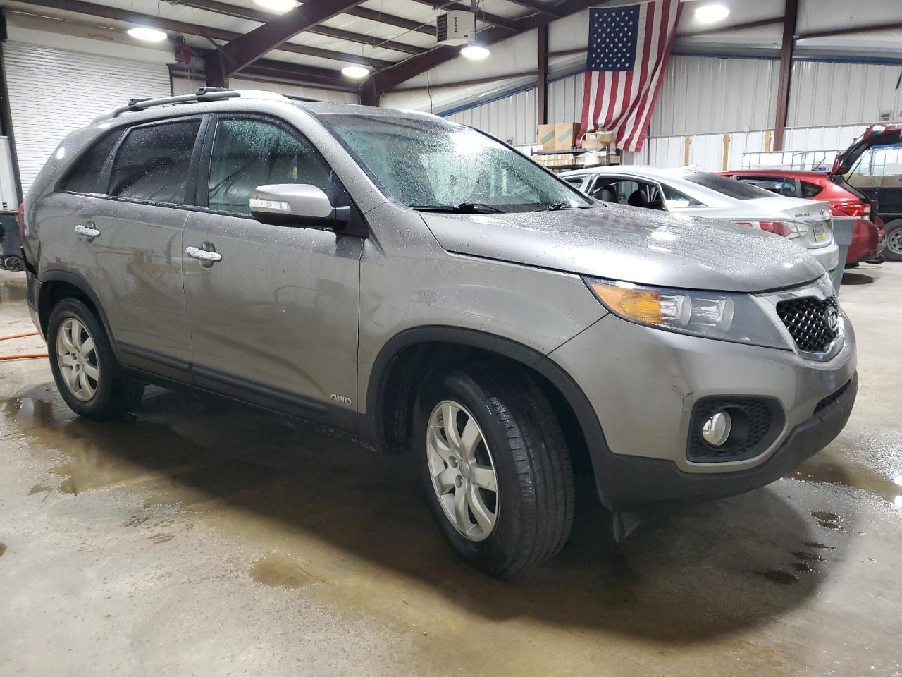 2012 KIA SORENTO BA - Image 4
