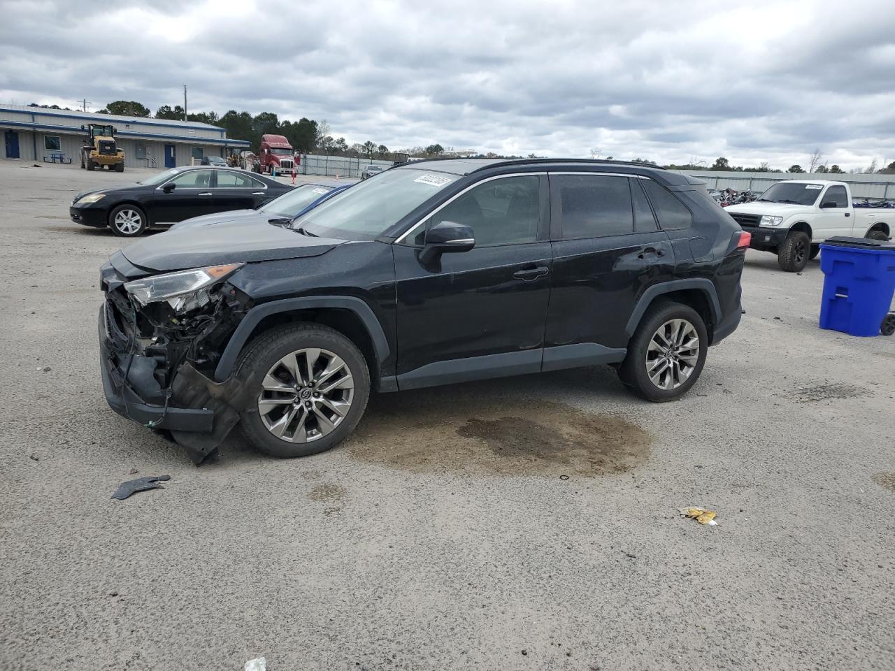 2019 TOYOTA RAV4 XLE P