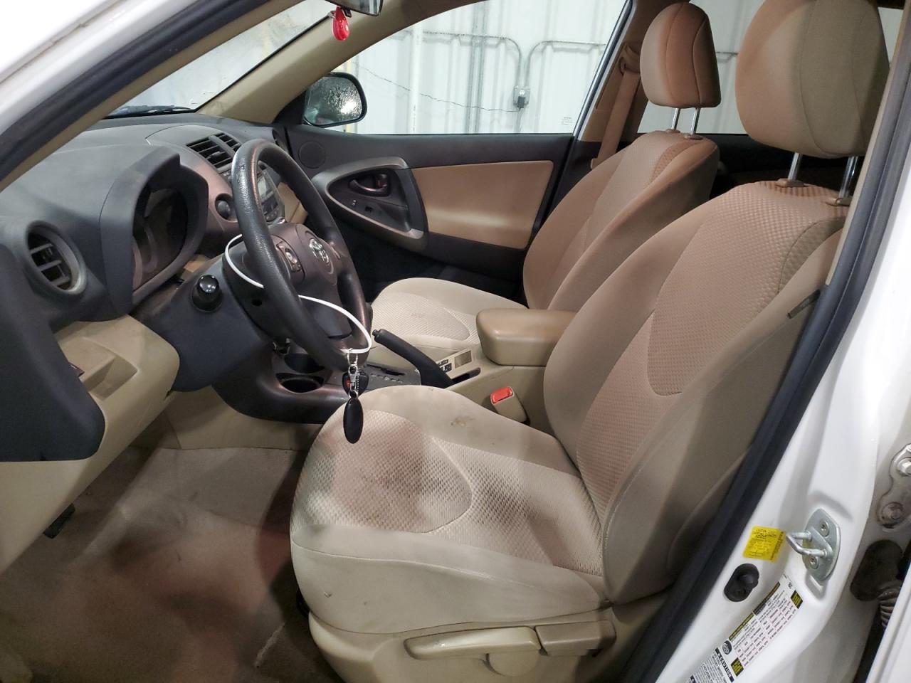 2011 TOYOTA RAV4 - Image 7