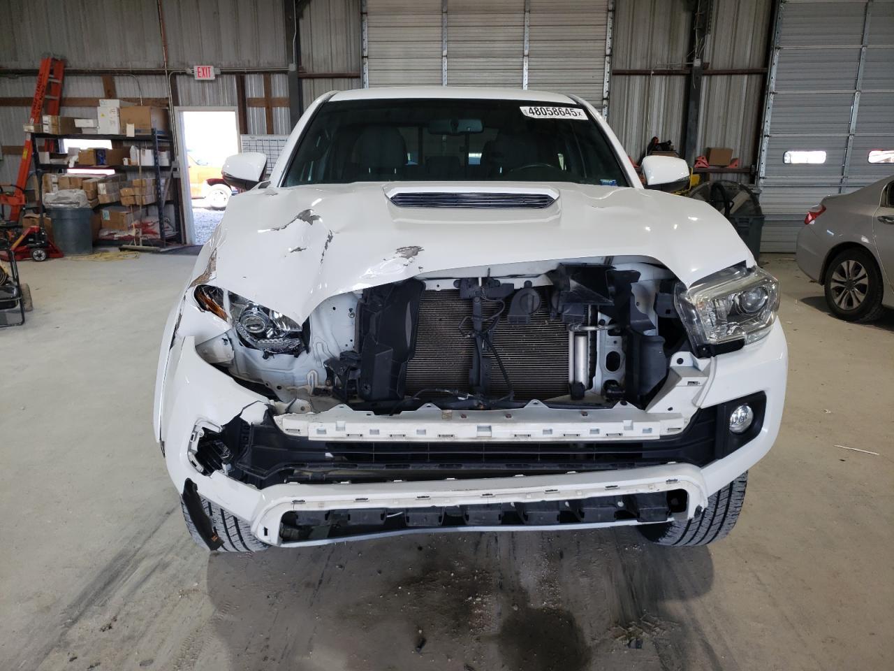 2016 TOYOTA TACOMA DOU - Фото 5