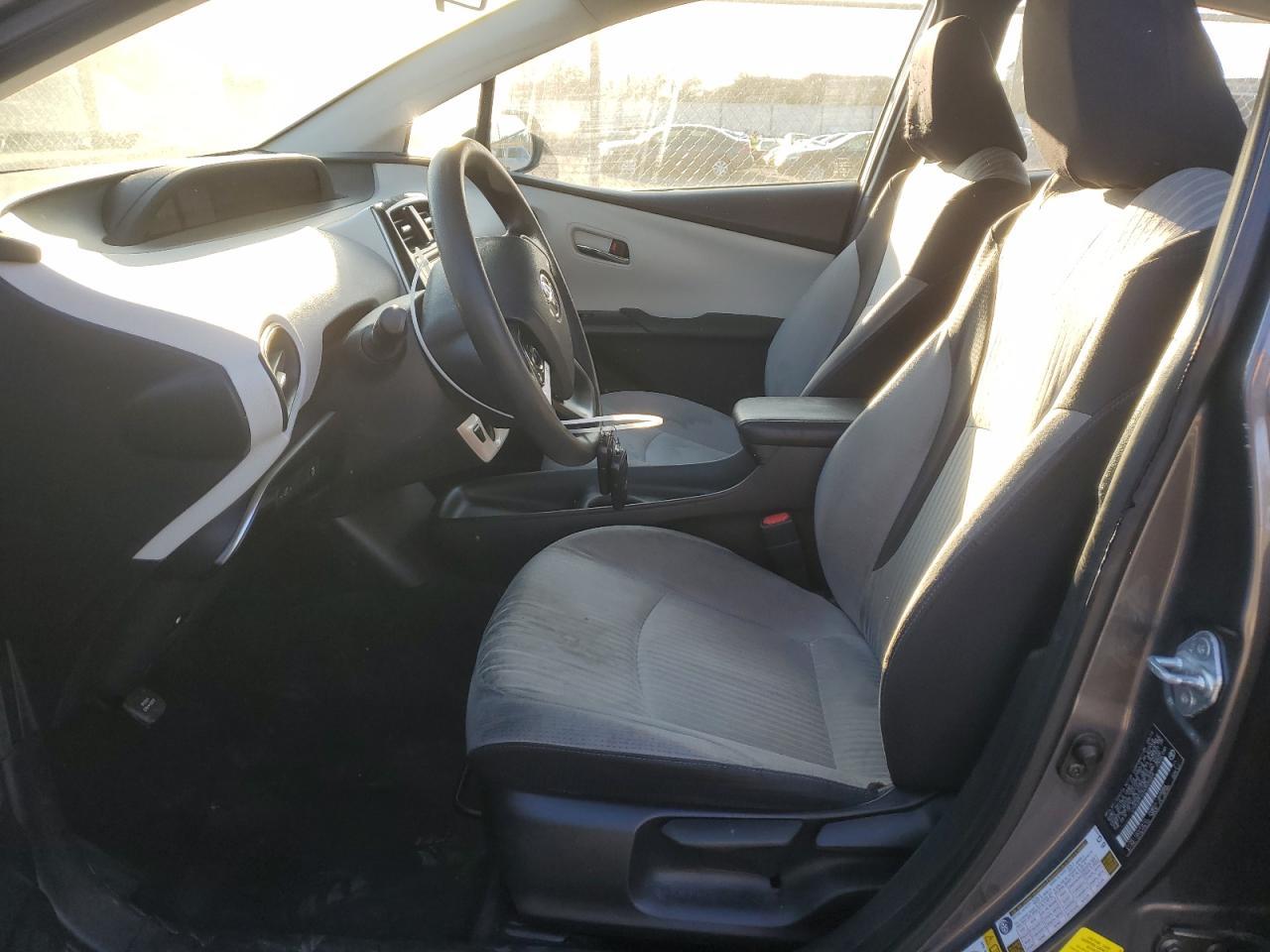 2016 TOYOTA PRIUS - Фото 7