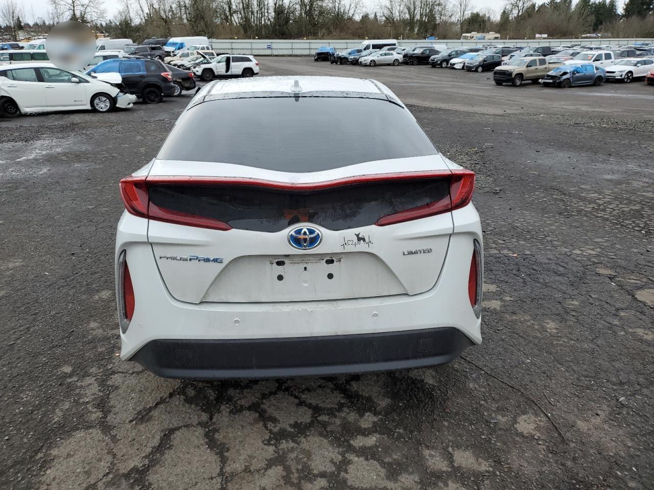 2022 TOYOTA PRIUS PRIM - Image 6