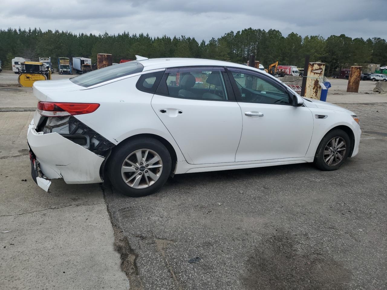 2016 KIA OPTIMA LX - Фото 3