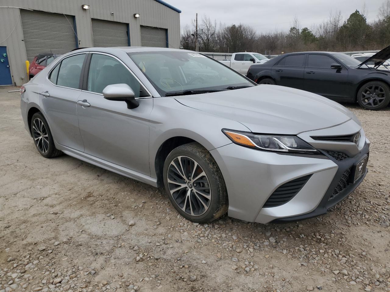 2020 TOYOTA CAMRY SE - Image 4