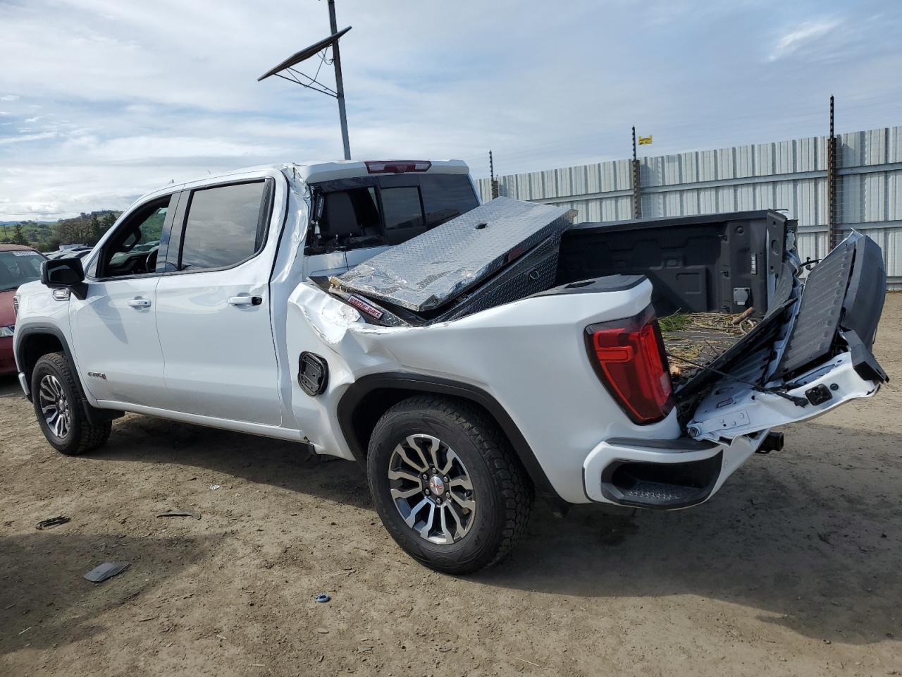 2023 GMC SIERRA K15 - Фото 2