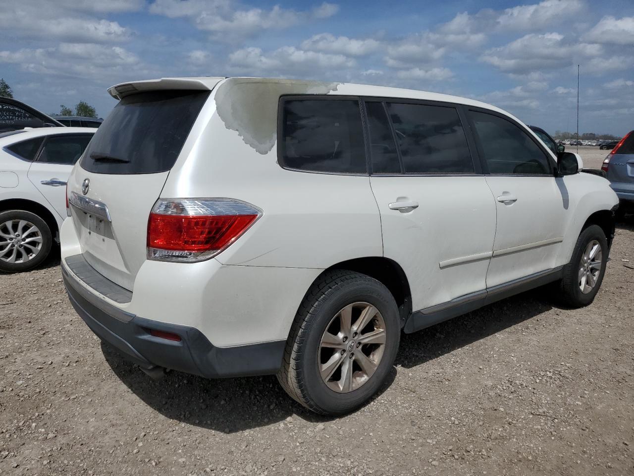 2011 TOYOTA HIGHLANDER - Image 3
