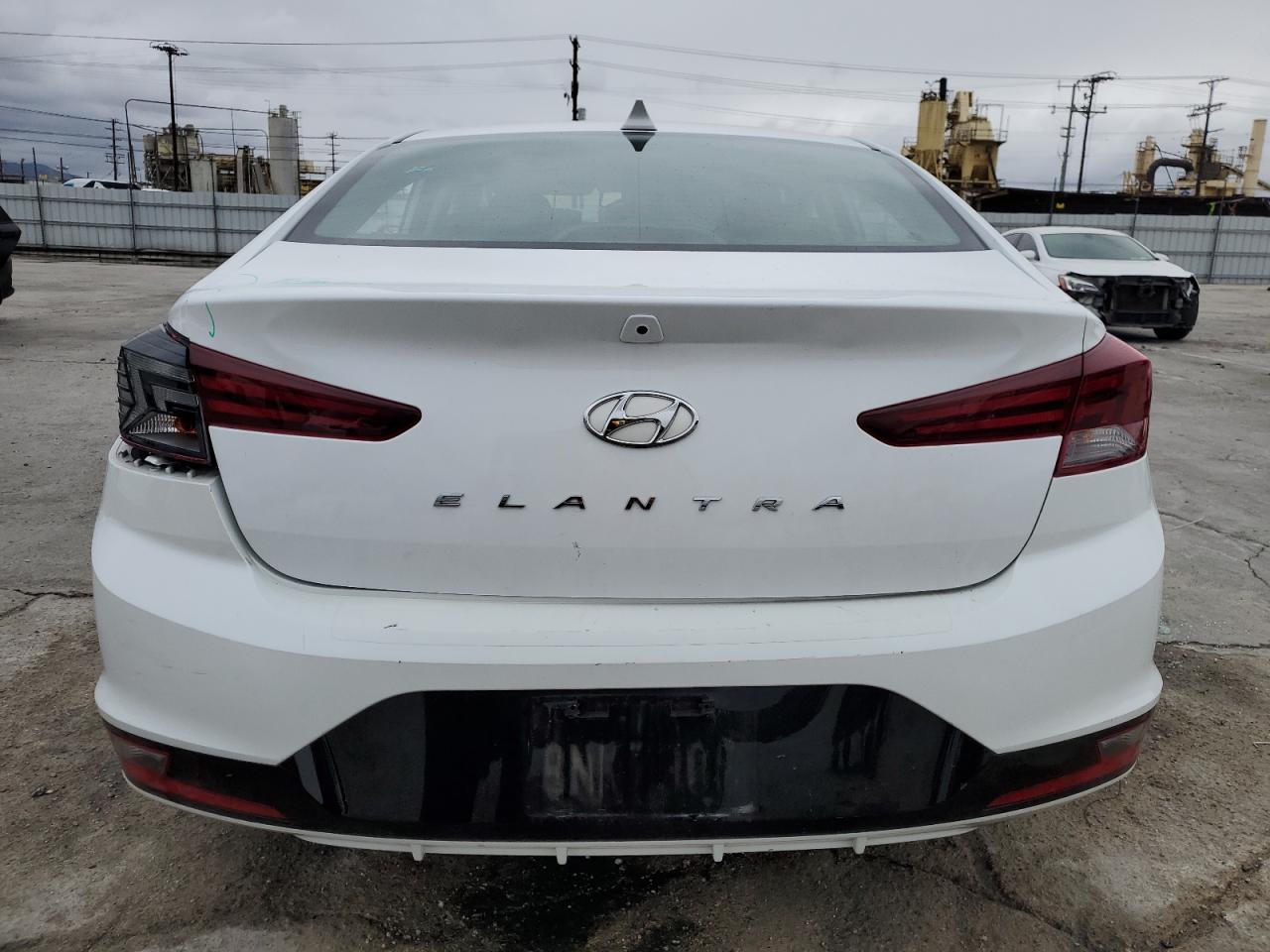 2019 HYUNDAI ELANTRA SE - Фото 6