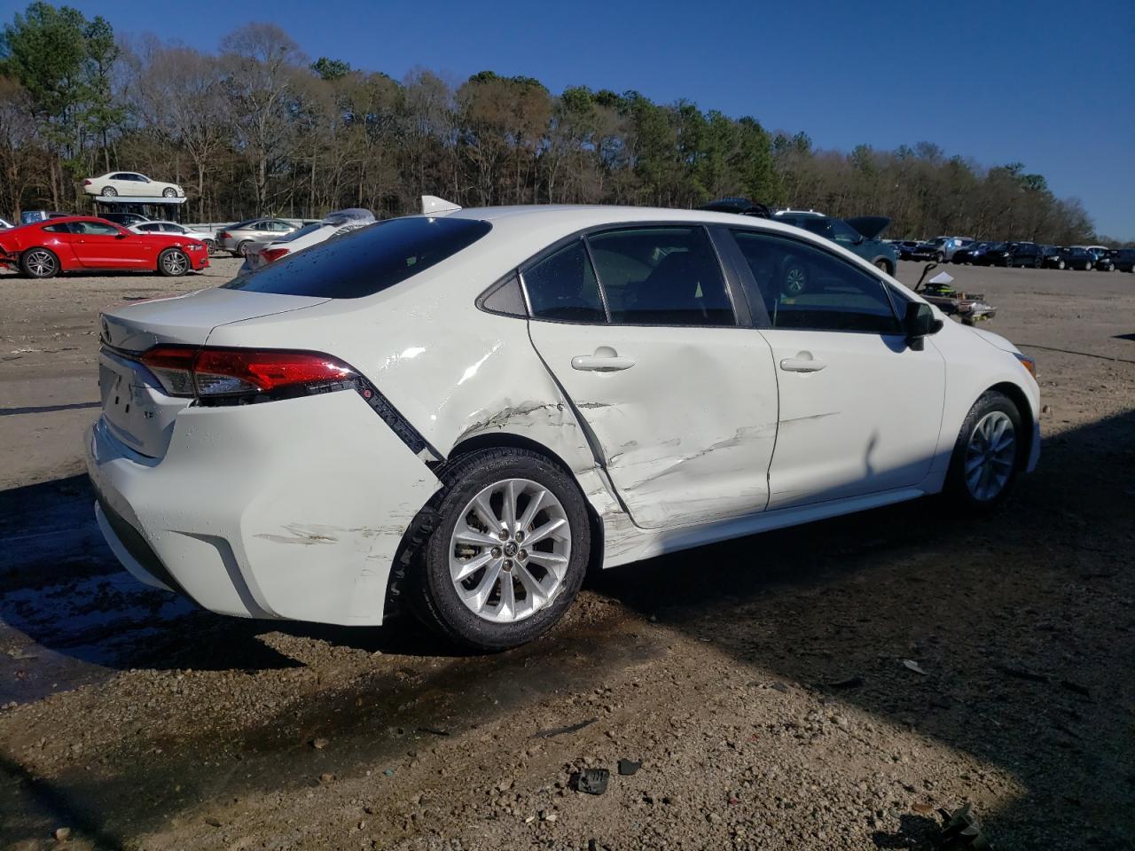 2020 TOYOTA COROLLA LE - Фото 3