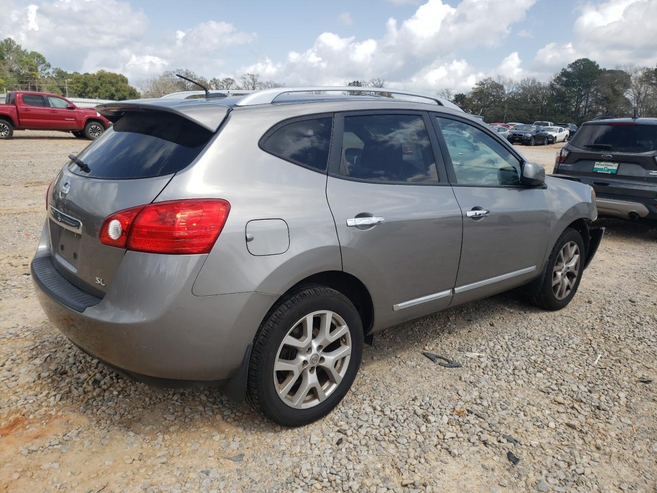 2013 NISSAN ROGUE S - Фото 3