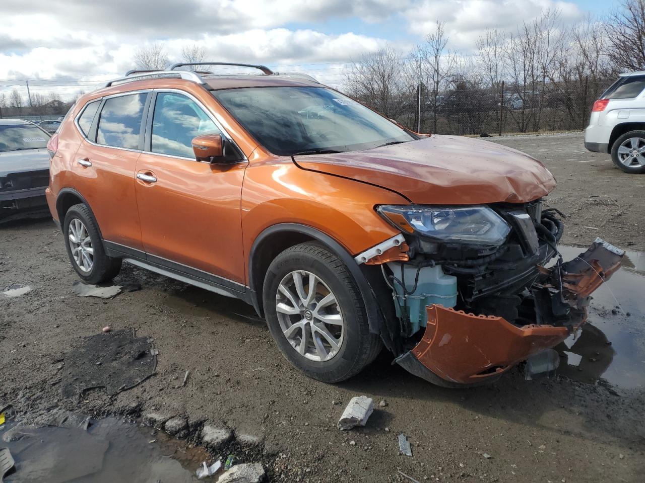 2017 NISSAN ROGUE SV - Image 4