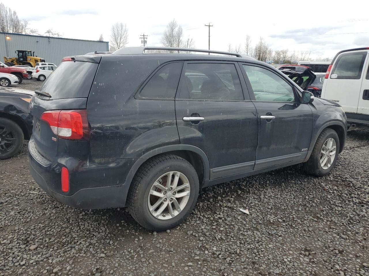 2014 KIA SORENTO LX - Image 3