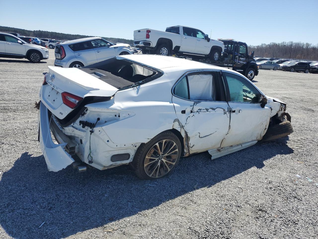 2018 TOYOTA CAMRY L - Image 3