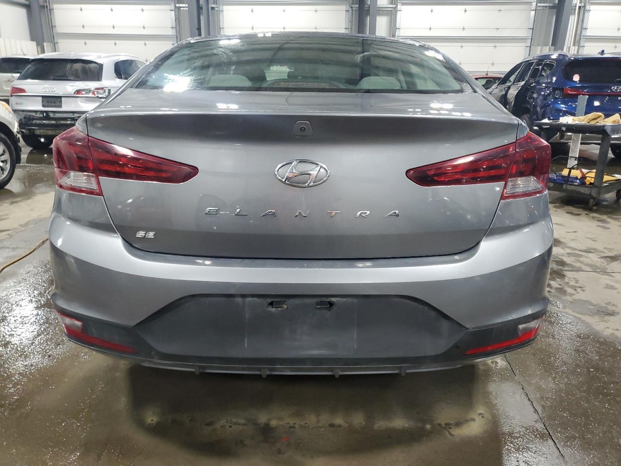 2019 HYUNDAI ELANTRA SE - Фото 6