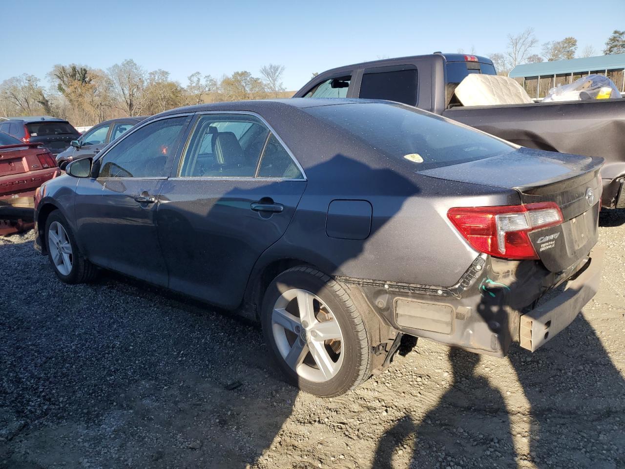 2014 TOYOTA CAMRY L - Image 2