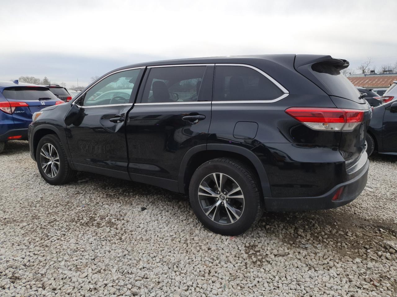 2019 TOYOTA HIGHLANDER - Image 2