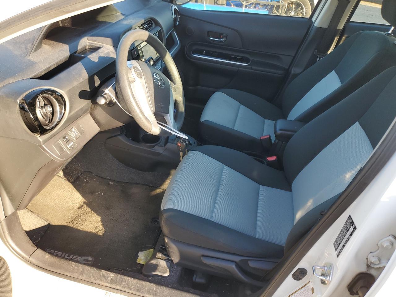 2015 TOYOTA PRIUS C - Image 7